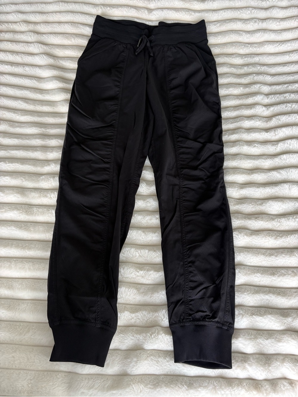 Lululemon women’s dance studio jogger